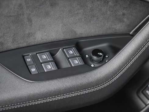 Used 2022 Audi RS 6 AWD/4WD image 37