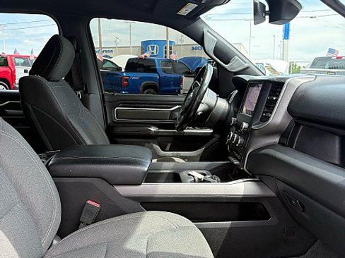 Used 2022 RAM 1500 Big Horn AWD/4WD image 5