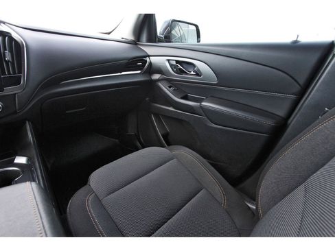 Used 2018 Chevrolet Traverse LT FWD image 13