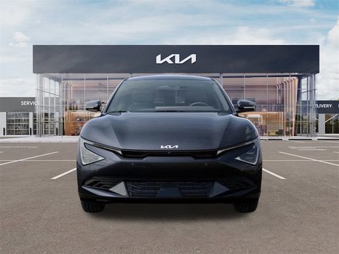 New 2025 Kia EV6 Wind image 2