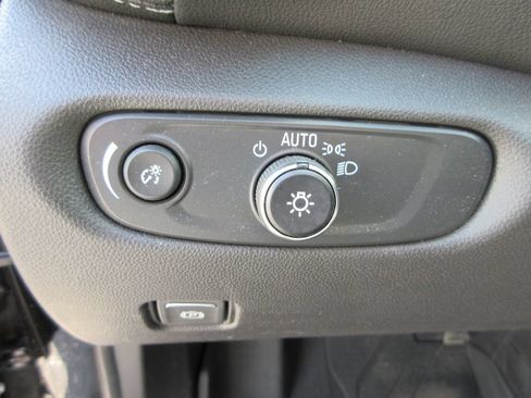 Used 2024 Chevrolet Blazer LT w/ Midnight/Sport Edition FWD image 22