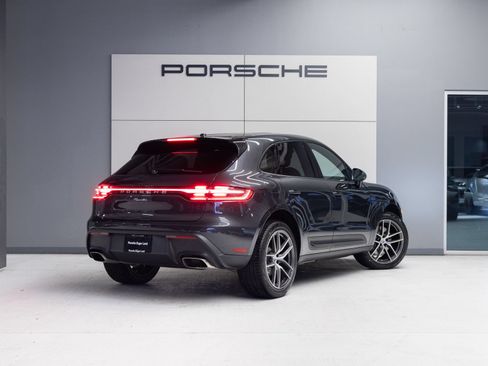 Certified 2026 Porsche Macan AWD/4WD image 7