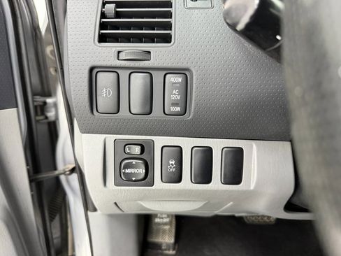 Used 2014 Toyota Tacoma PreRunner image 11