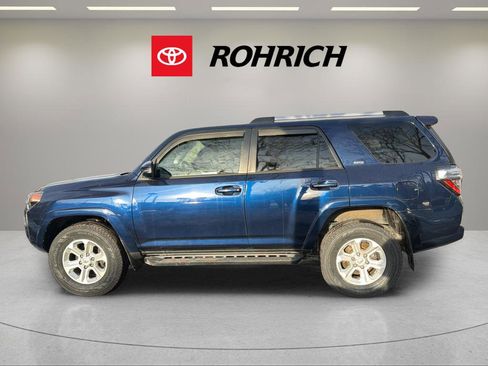 Used 2022 Toyota 4Runner SR5 Premium image 11