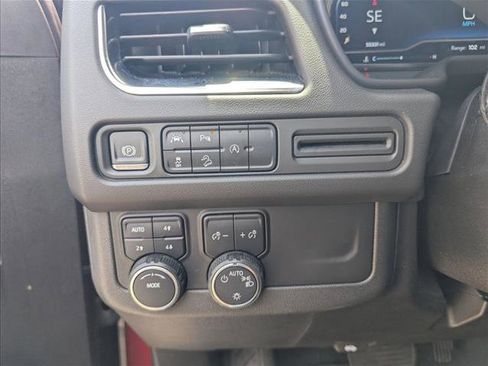 Used 2023 Chevrolet Tahoe Z71 AWD/4WD image 8