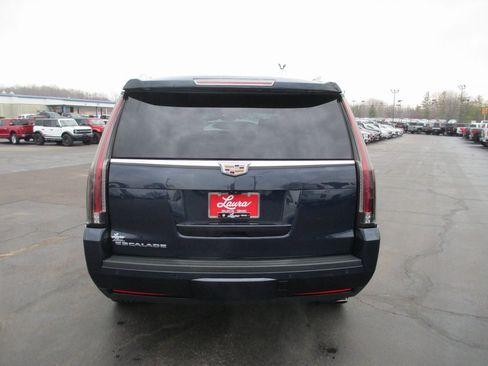Used 2019 Cadillac Escalade Platinum image 5