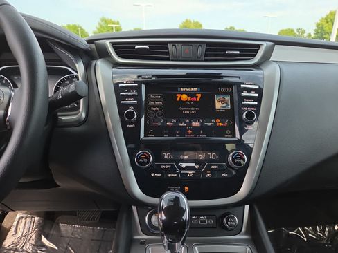 Used 2024 Nissan Murano SV FWD image 24