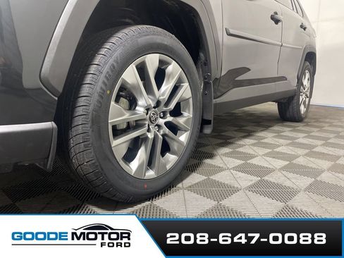 Used 2021 Toyota RAV4 XLE Premium AWD/4WD image 26