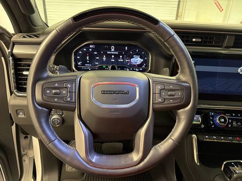 Used 2024 GMC Sierra 1500 Denali Ultimate AWD/4WD image 33