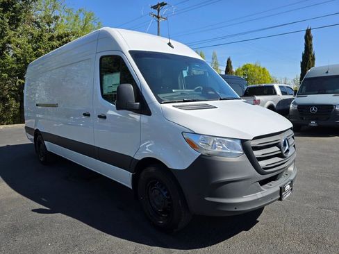 New 2025 Mercedes-Benz Sprinter 2500 image 8