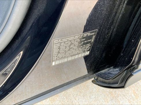 Used 2020 Volkswagen Atlas Cross Sport SE w/ Towing Package image 34