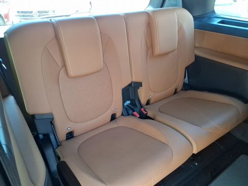 Used 2025 Volkswagen ID. Buzz Pro S RWD image 16