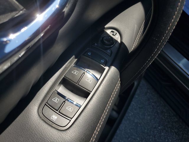 Used 2023 Nissan Armada Platinum w/ Captain's Chairs Package AWD/4WD image 23