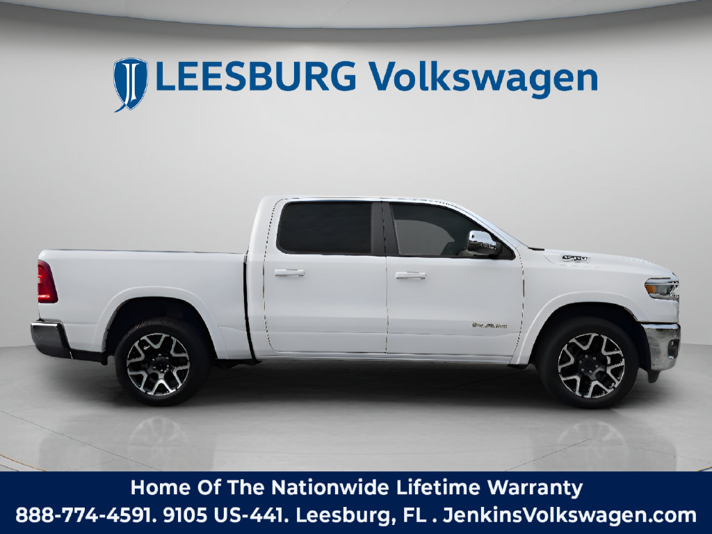 Used 2025 RAM 1500 Laramie AWD/4WD image 3