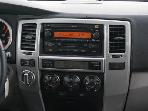 Used 2005 Toyota 4Runner Sport AWD/4WD image 15