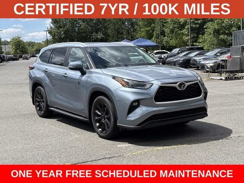 Used 2023 Toyota Highlander XLE FWD image 1