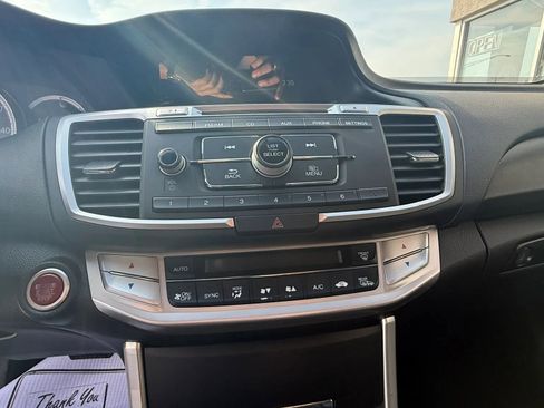 Used 2013 Honda Accord EX image 17