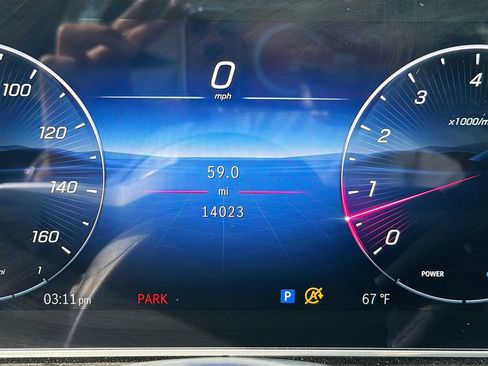 Used 2025 Mercedes-Benz C 300 Sedan image 12