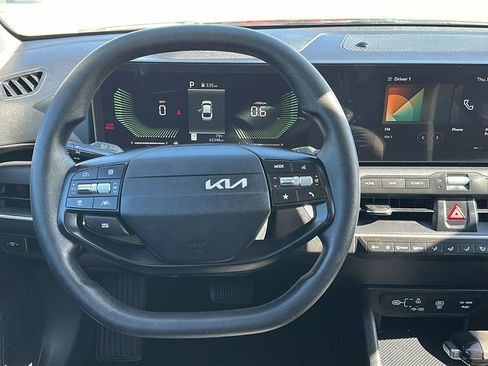 Used 2025 Kia K4 LXS image 22