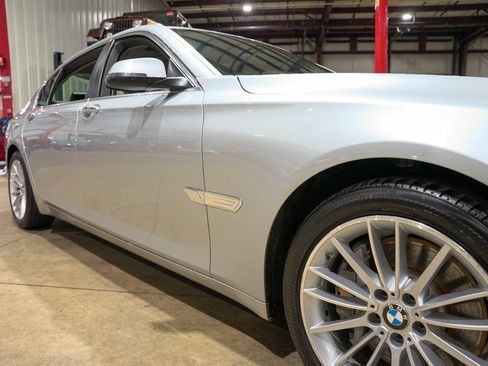 Used 2013 BMW 750Li xDrive AWD/4WD image 37