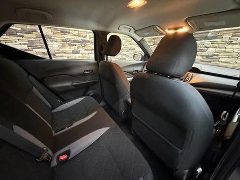 Used 2020 Nissan Kicks SV FWD image 31