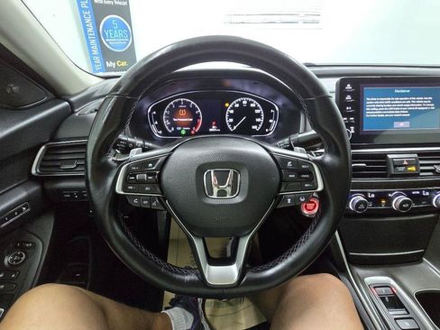 Used 2018 Honda Accord Touring image 37