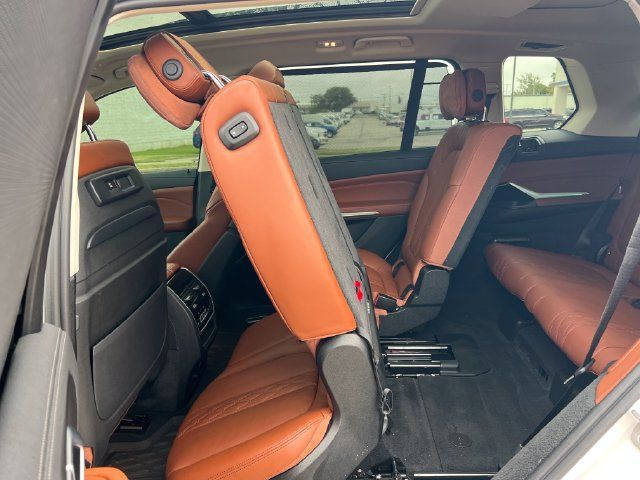 Used 2022 BMW X7 xDrive40i w/ Premium Package AWD/4WD image 50