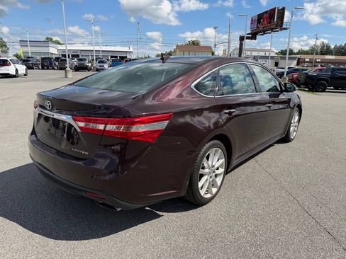Used 2013 Toyota Avalon Limited w/ Technology Pkg FWD image 3