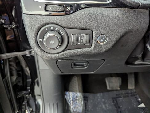 Certified 2020 Jeep Cherokee Latitude Plus image 28