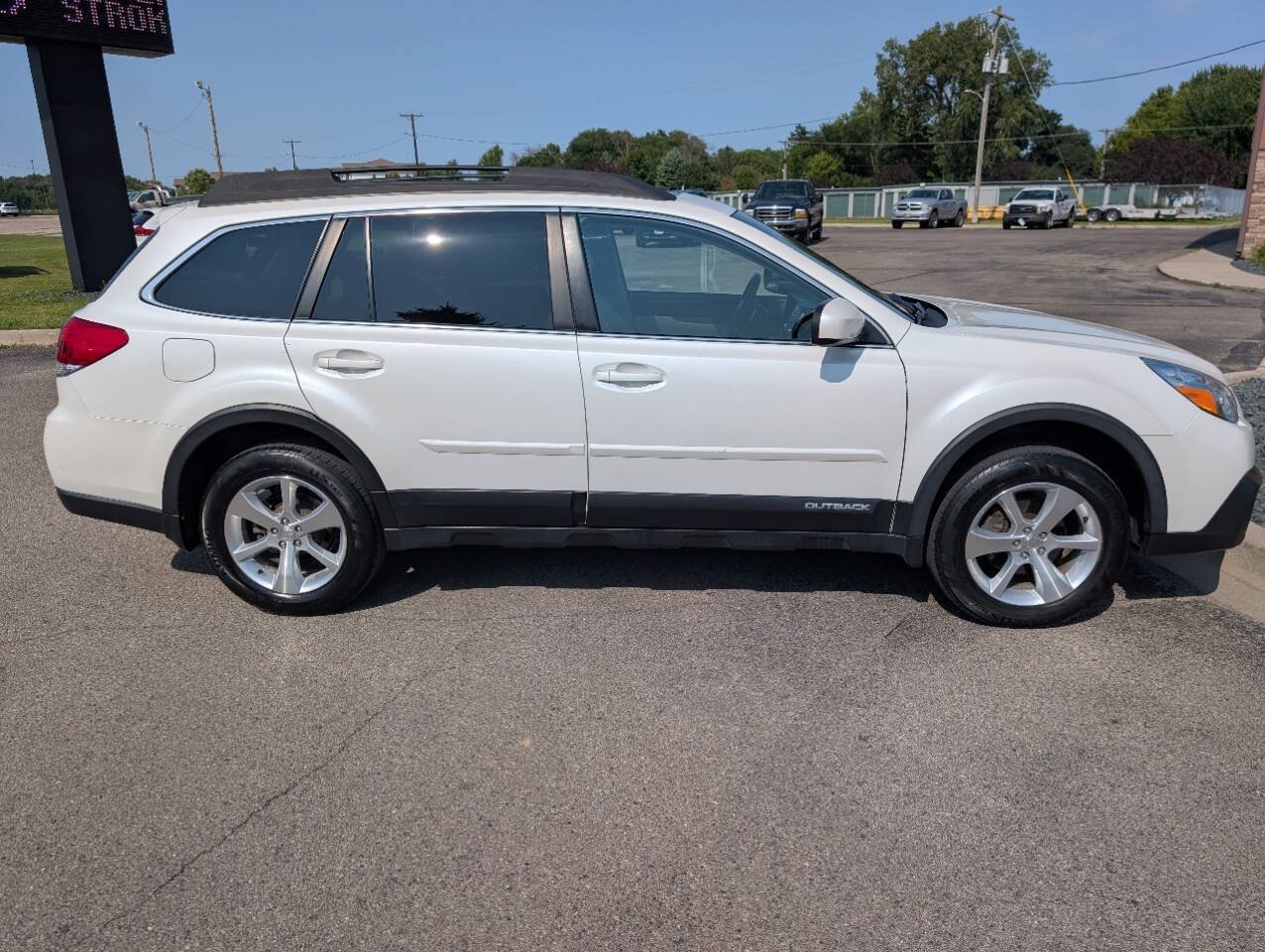 Used 2014 Subaru Outback 2.5i Limited AWD/4WD image 10