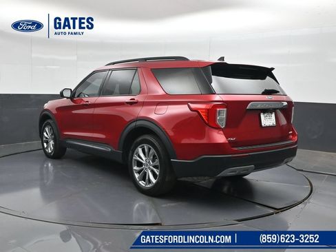 Used 2023 Ford Explorer XLT w/ Equipment Group 202A AWD/4WD image 8