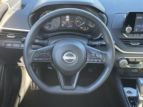 Used 2023 Nissan Altima 2.5 S image 17
