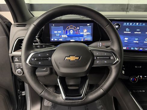 Used 2025 Chevrolet Tahoe Premier AWD/4WD image 27