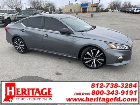 Used 2020 Nissan Altima 2.5 SR image 1