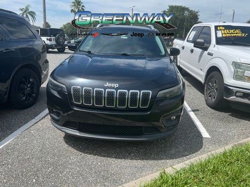 Used 2020 Jeep Cherokee Latitude Plus FWD image 2