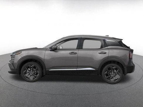 Used 2026 Nissan Kicks SR FWD image 3