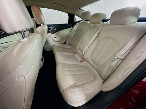 Used 2015 Chrysler 200 C w/ Navigation & Sound Group I image 27