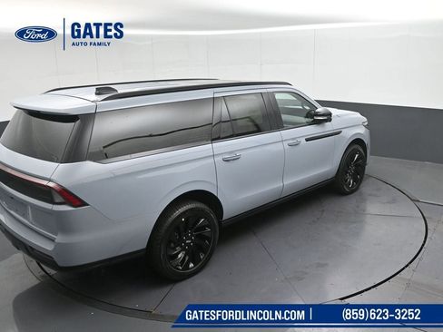 New 2025 Lincoln Navigator L Reserve w/ Jet Appearance Package image 43