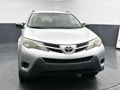 Used 2014 Toyota RAV4 LE image 3