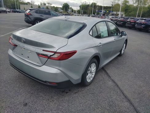 New 2026 Toyota Camry LE AWD/4WD image 3