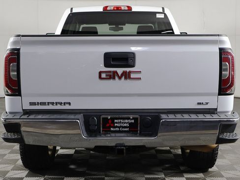 Used 2018 GMC Sierra 1500 SLT w/ SLT Premium Package image 11