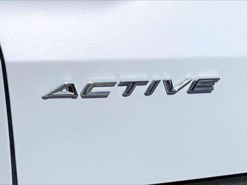 Certified 2025 Ford Escape Active image 10