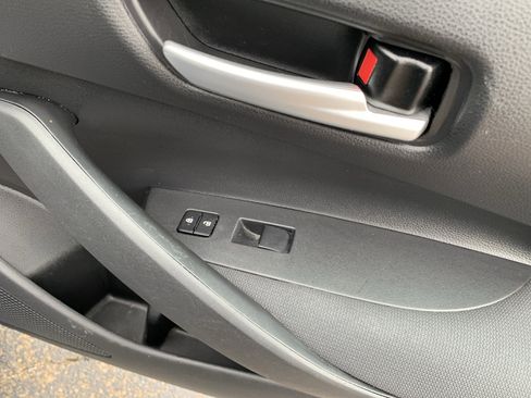 Used 2021 Toyota Corolla LE FWD image 44
