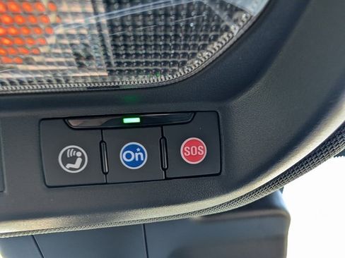 Used 2024 Chevrolet Trax RS w/ Sunroof Package image 13