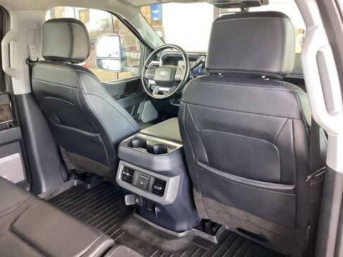 Used 2023 Ford F250 Lariat w/ Chrome Package image 33