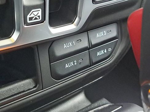 New 2026 Jeep Gladiator Sport AWD/4WD image 11