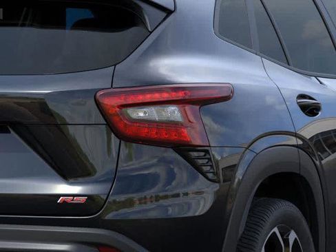 New 2025 Chevrolet Trax RS image 11