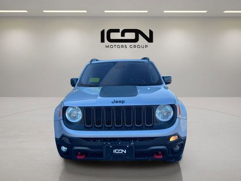 Used 2017 Jeep Renegade Trailhawk image 9