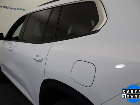 Used 2026 GMC Acadia Elevation w/ Elevation Premium Package AWD/4WD image 11
