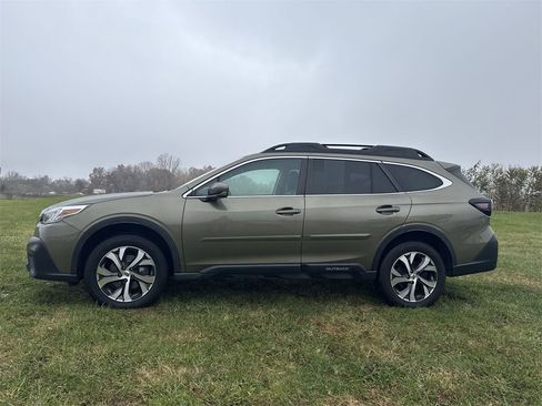 Used 2022 Subaru Outback Limited image 5